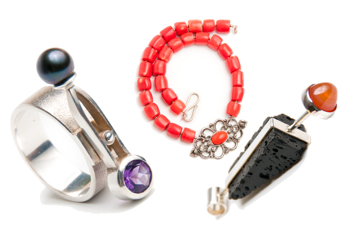 biju 01 - Bijuterii speciale de la designeri romani