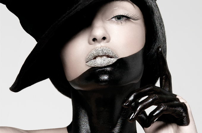 einat dan - Master make-up artist-ul EINAT DAN vine in Romania