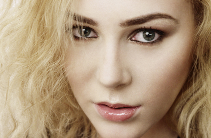 machiaj zi seara main - Cum sa transformi un machiaj de zi in unul de seara