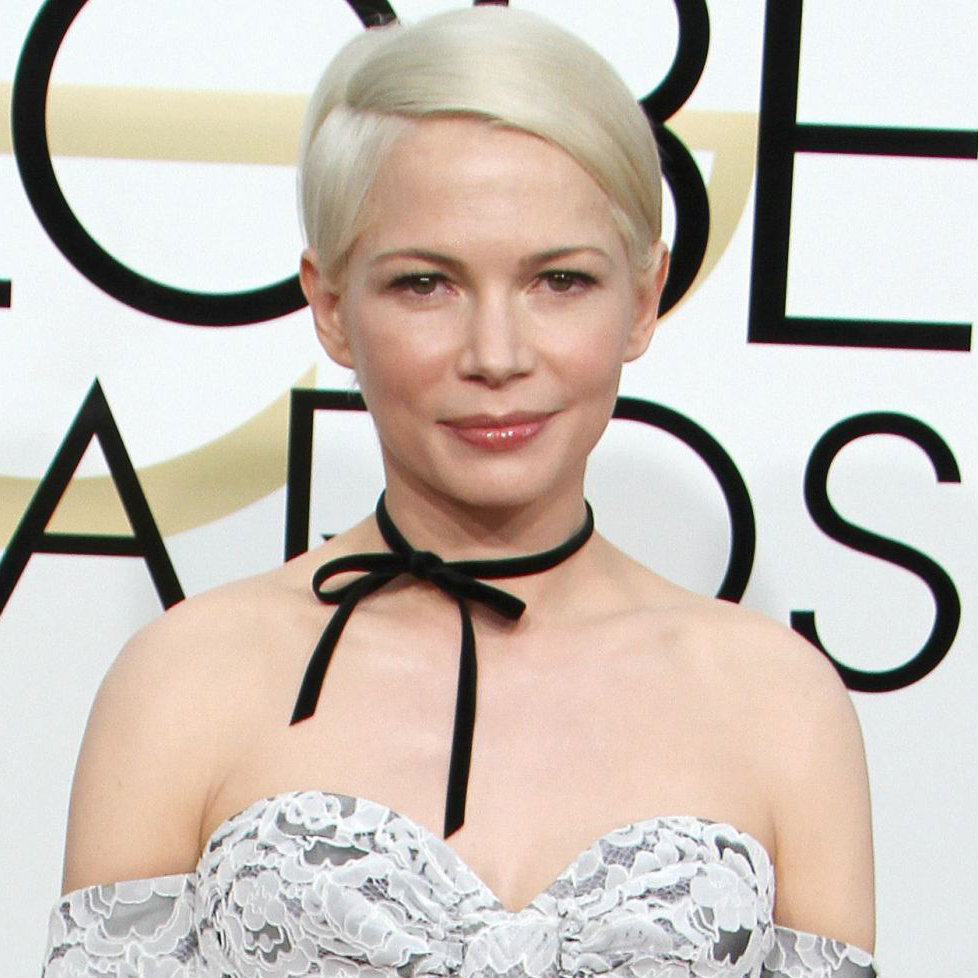 panglica de catifea transformata intr un accesoriu chic 1 - Panglica de catifea