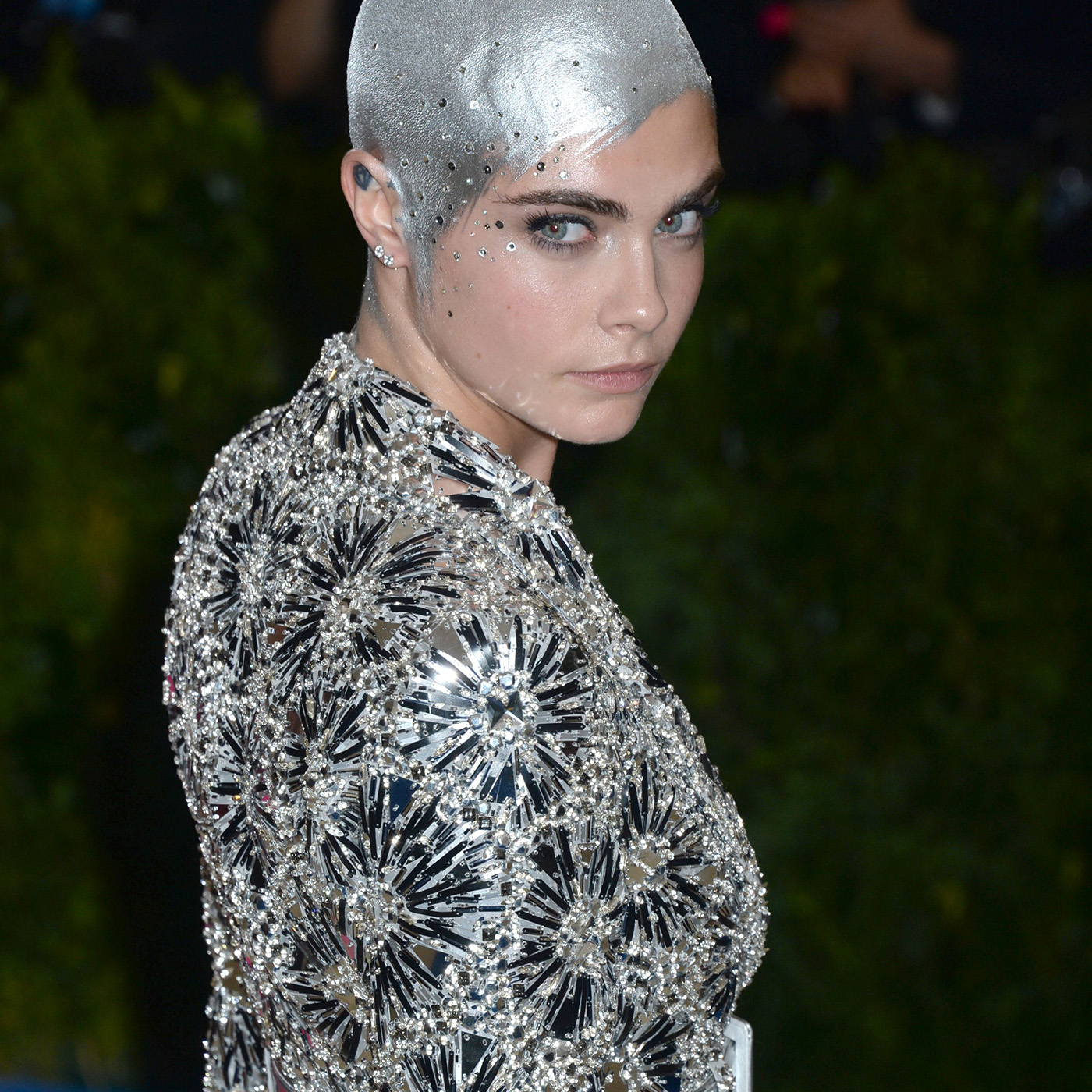 cara delevingne met gala 2017 tinuta saptamanii - Cara Delevingne @ Met Gala