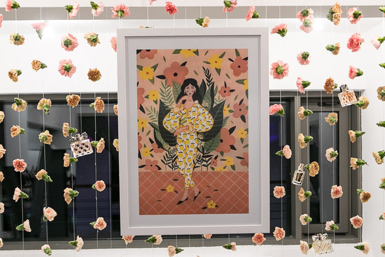 Inspiration Challenge by AVON Amina Burloiu close up - Inspiration Challenge. Parfumul, inspiratie pentru arta.