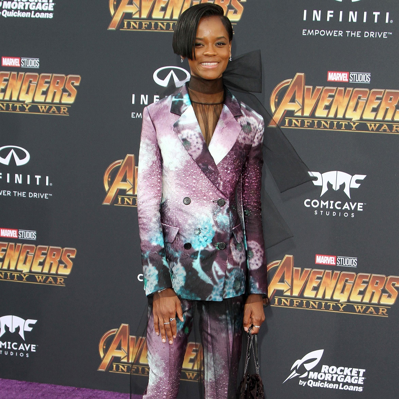 tinuta saptamanii Letitia Wright intr o tinuta prada 2 - Letitia Wright, intr-o tinuta Prada