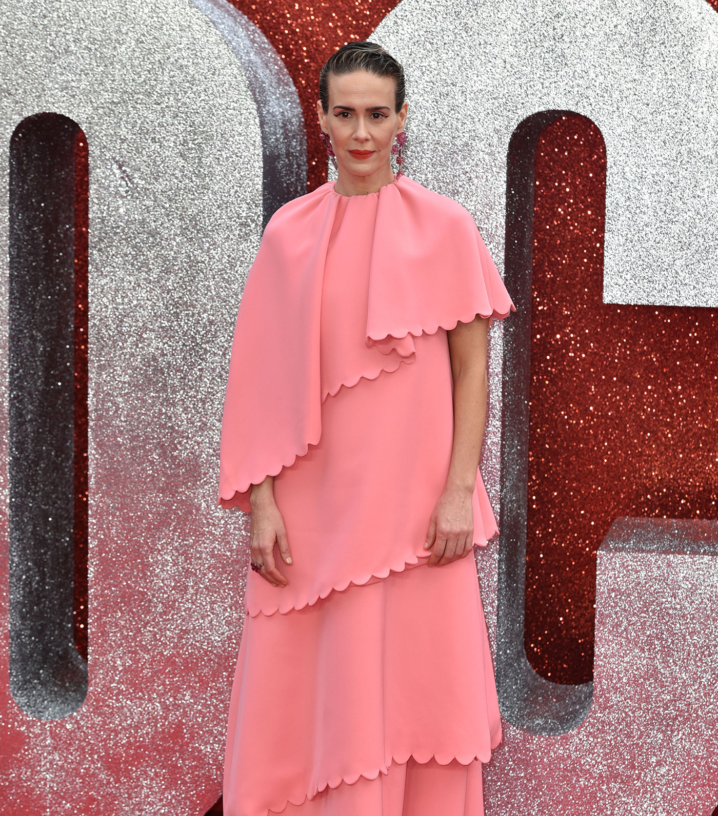 tinuta saptamanii sarah paulson intr o rochie valentino 1 - Sarah Paulson, intr-o rochie Valentino