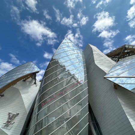 Un muzeu pe zi: Louis Vuitton Foundation