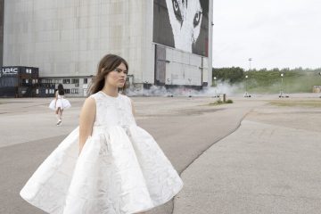 ANDR6451 - Nori si focuri de artificii: show-ul aniversar Cecilie Bahnsen