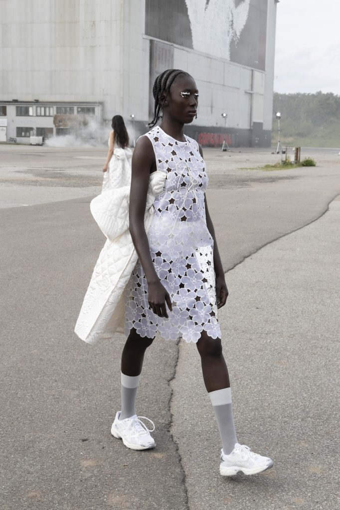 ANDR6536 - Cecilie Bahnsen, 10 ani de poezie vestimentara