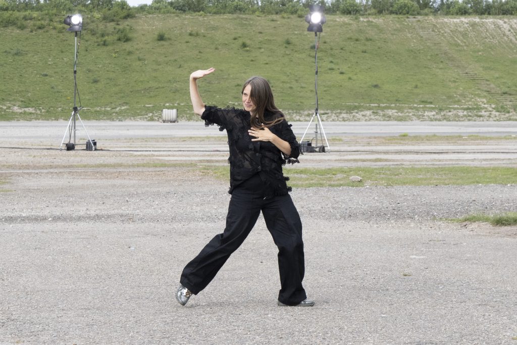 ANDR6693 - Cecilie Bahnsen, 10 ani de poezie vestimentara