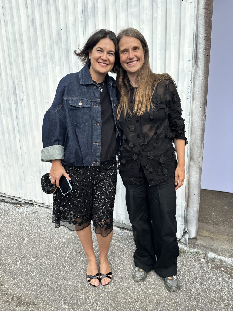 IMG 1340 scaled e1766081474296 - Cecilie Bahnsen, 10 ani de poezie vestimentara