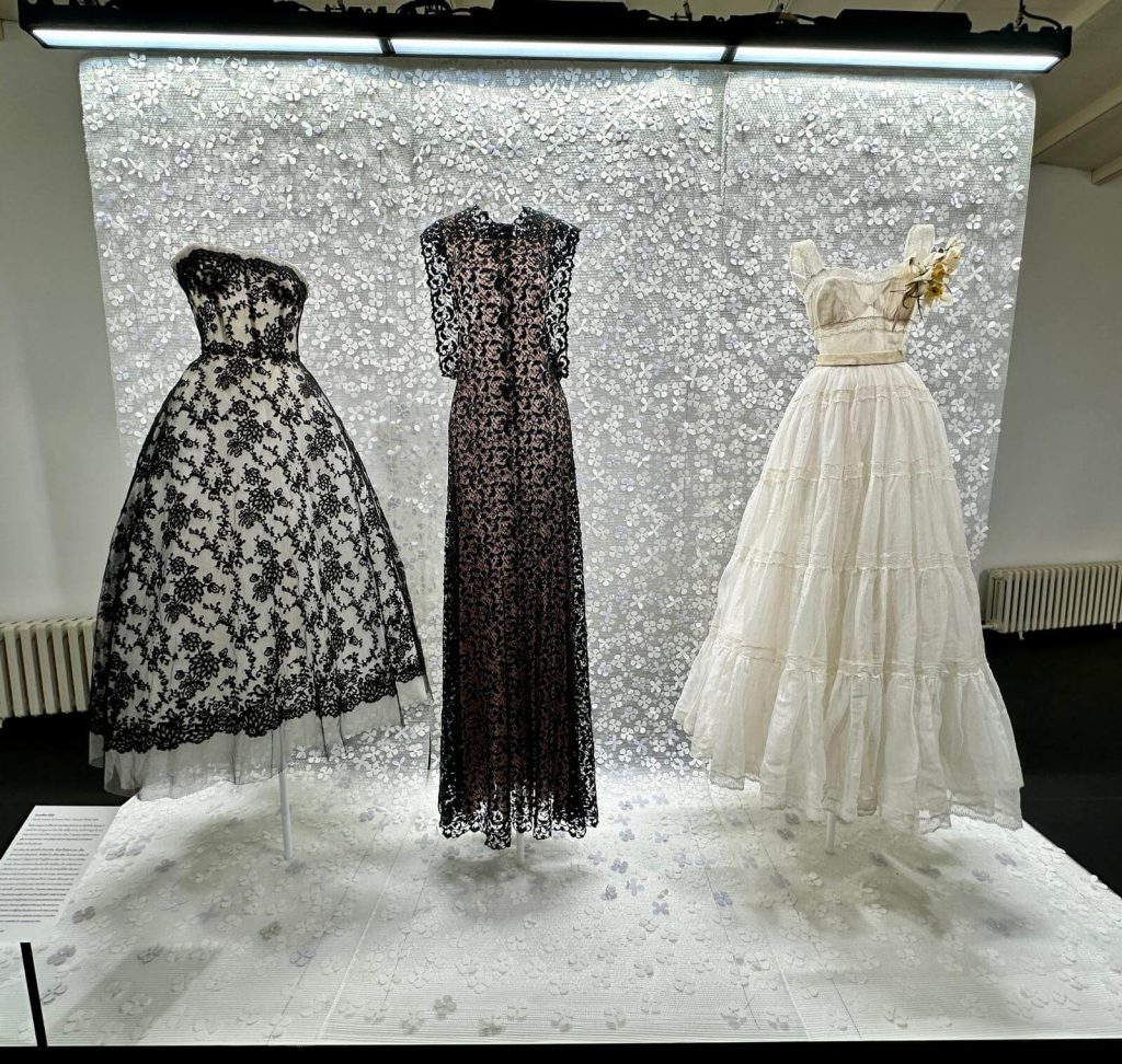 Expozitia Azzedine Alaia si Christian Dior Haute Couture 16 - Azzedine Alaia & Christian Dior, two masters of haute couture