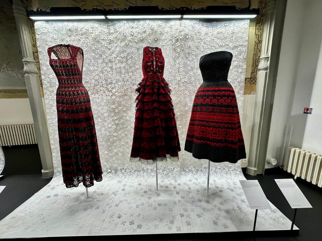 Expozitia Azzedine Alaia si Christian Dior Haute Couture 21 1 1 - Azzedine Alaia & Christian Dior, two masters of haute couture