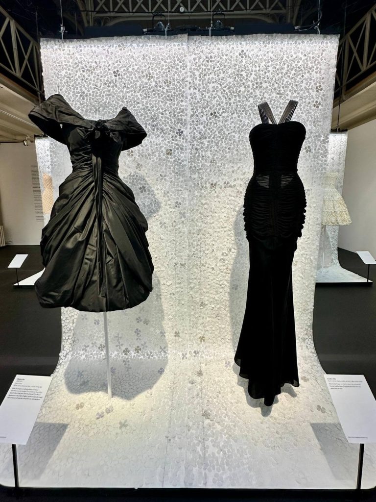 Expozitia Azzedine Alaia si Christian Dior Haute Couture 3 - Azzedine Alaia & Christian Dior, two masters of haute couture