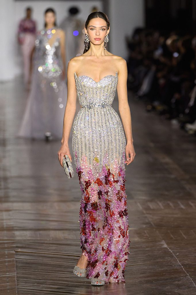 De pe catwalk pe covorul rosu 7 rochii din colectiile haute couture pentru primavara vara 2026 Tony Ward - De pe catwalk pe covorul rosu. 7 rochii din colectiile haute couture pentru primavara-vara 2026.