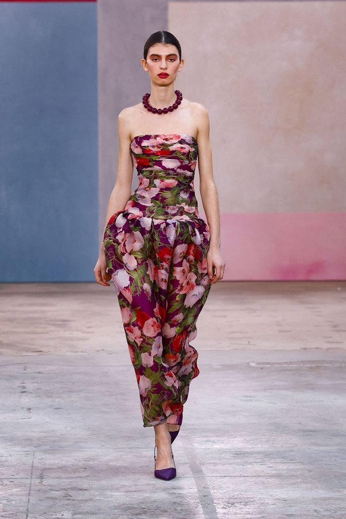 carolina herrera toamna iarna 2026 o celebrare a femeilor in arta 2 1 - Colectia Carolina Herrera toamna-iarna 2026. O celebrare a femeilor din lumea artei.