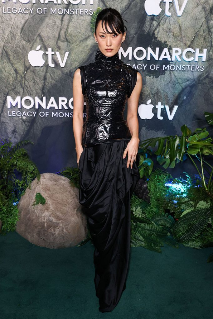 piese vestimentare din piele pe covorul rosu Mari Yamamoto Maison Margiela - Piese vestimentare din piele, purtate pe covorul rosu