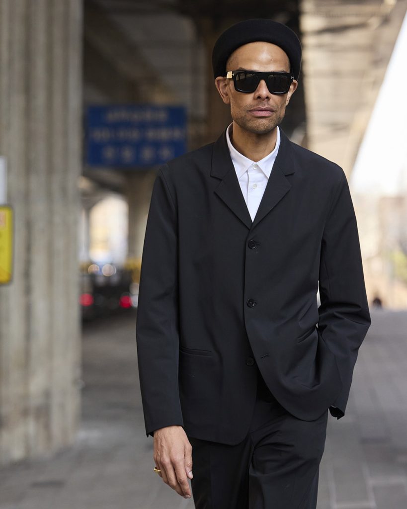 COS SS26 ARRIVALS RAVEN SMITH - Show-ul COS SS 2026 de la Seul, inspiratie de pe podium si din public