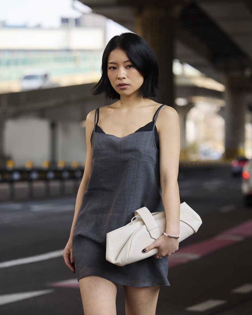 COS SS26 ARRIVALS TING TING LAI - Show-ul COS SS 2026 de la Seul, inspiratie de pe podium si din public