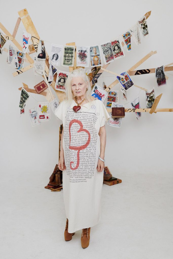 Moda anilor 70 filmul Vivienne Westwood punk - Moda anilor '70 – Istorie, caracteristici si designeri