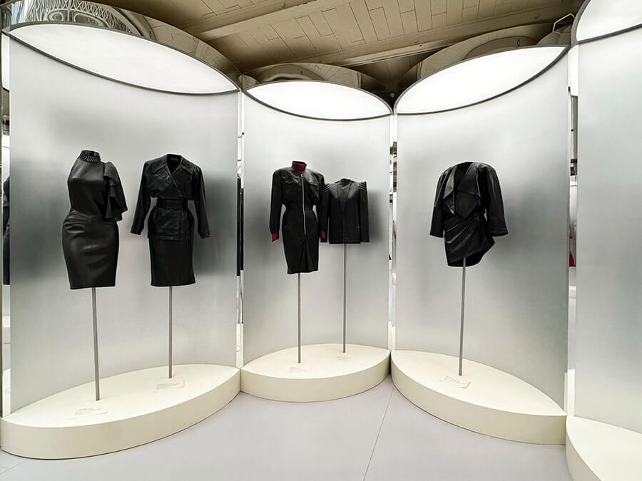 Moda anilor 80 Fondation Azzedine Alaia Azzedine Alaia Thierry Mugler Foto Andreea Macri 8 - Moda anilor '80 – Istorie, caracteristici si designeri