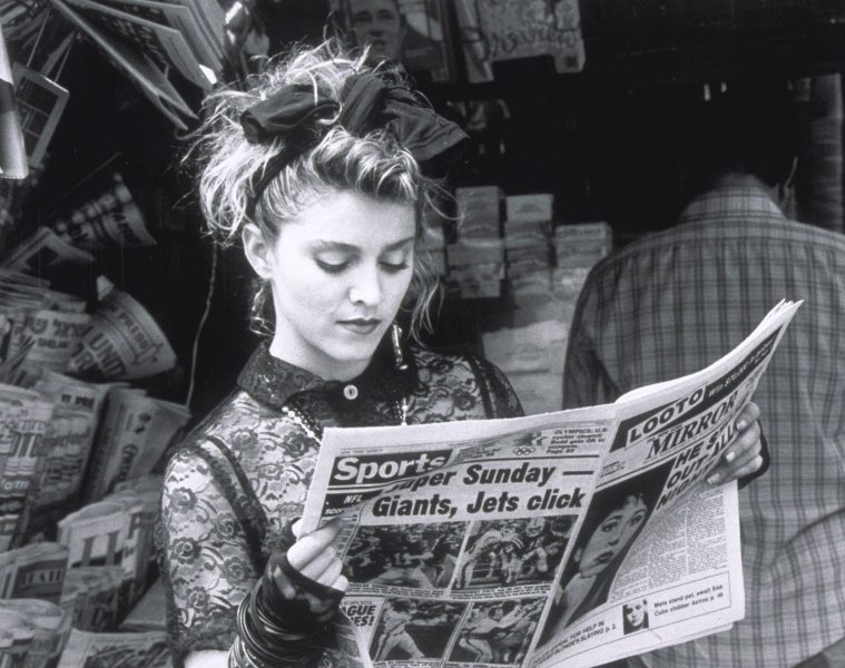 Moda anilor 80 Madonna Desperately Seeking Susan 1985 01 - Moda anilor '80 – Istorie, caracteristici si designeri