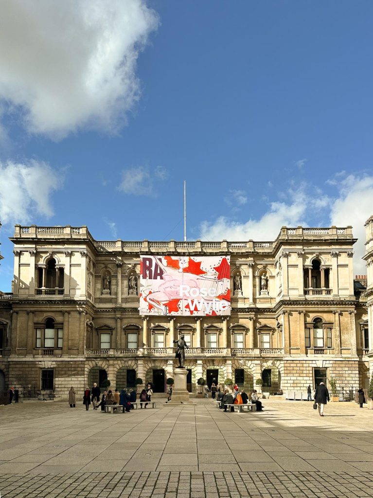 Royal Academy of Arts expozitia Rose Wylie The Picture Comes First Fotografie Andreea Macri 1 - Royal Academy of Arts & expozitia “Rose Wylie: The Picture Comes First”