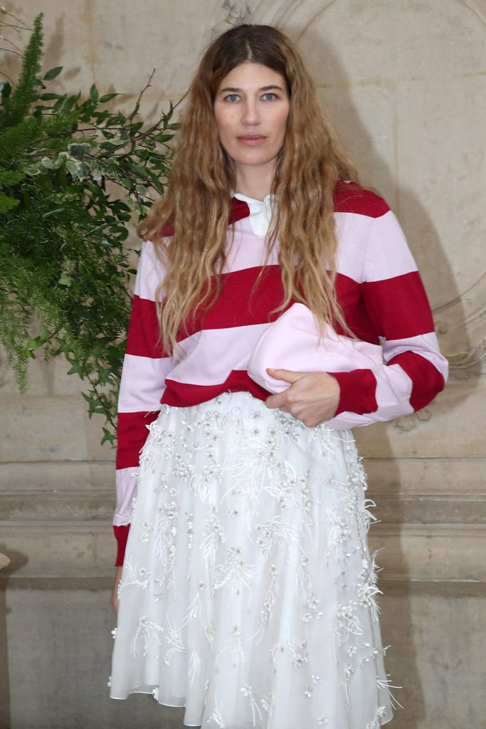 dior bow bag o geanta lansata de Jonathan Anderson pentru primavara vara 2026 6 - Dior Bow Bag. O geanta in care e loc si pentru trecut, si pentru prezent.