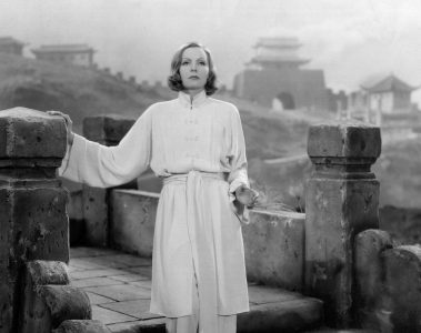 moda anilor 30 greta garbo The Painted Veil Richard Boleslawski 1934 0001 - Moda anilor '30 – Istorie, caracteristici si designeri