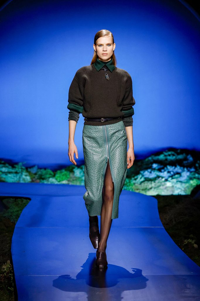 Tomodel pe podiumul Hermes toamna-iarna 2026