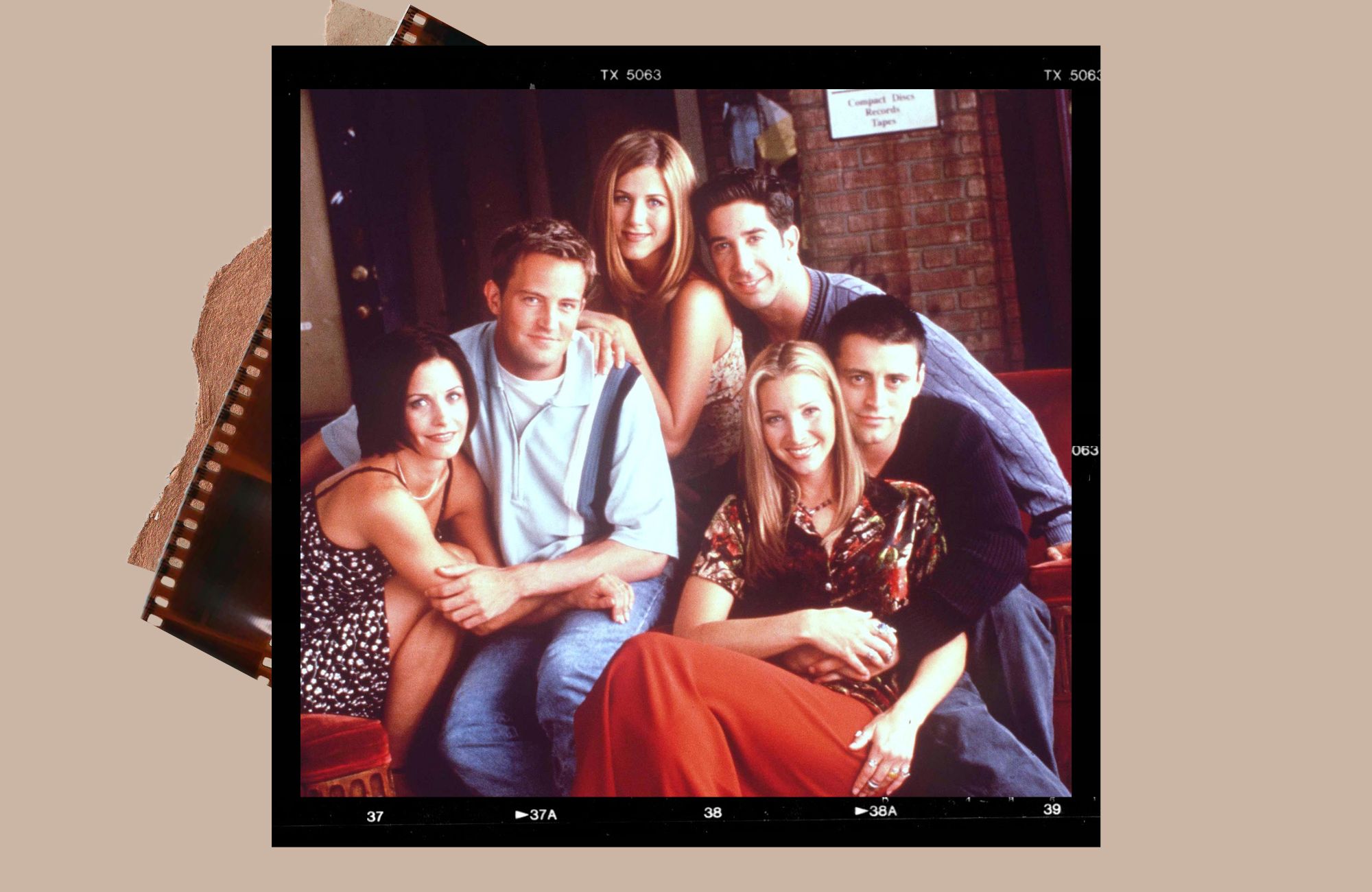 Moda anilor 90 serialul Friends - Moda anilor '90 – Istorie, caracteristici si designeri