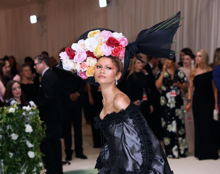 fashion icon zendaya si stilul ei vestimentar met gala 2024 - Zendaya & stilul ei vestimentar, croit in jurul ei si al personajelor pe care le interpreteaza