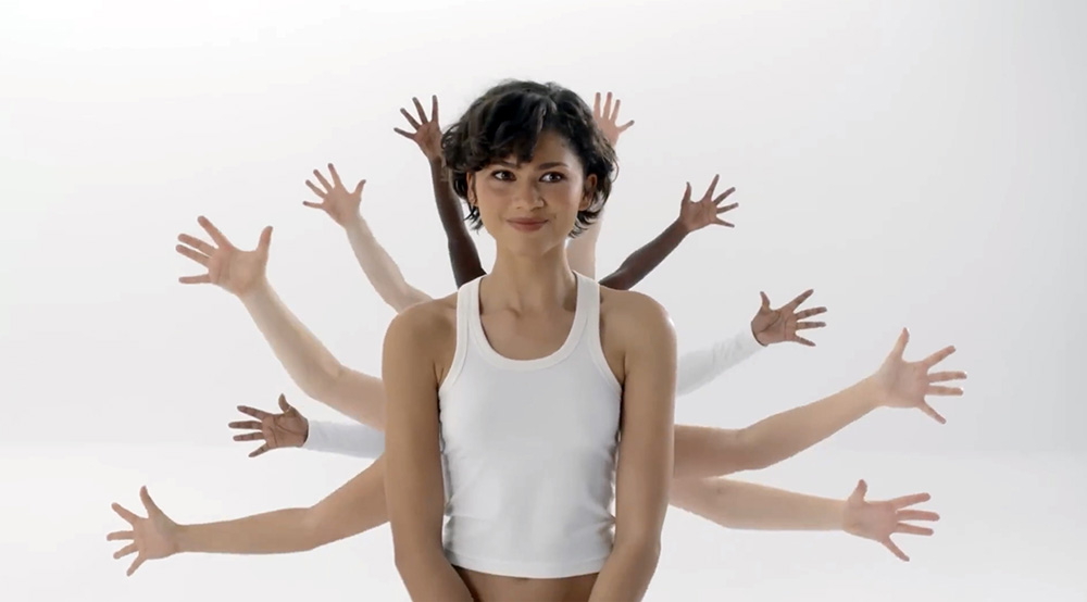 fashion icon zendaya si stilul ei vestimentar zendaya x on 1 - Zendaya & stilul ei vestimentar, croit in jurul ei si al personajelor pe care le interpreteaza