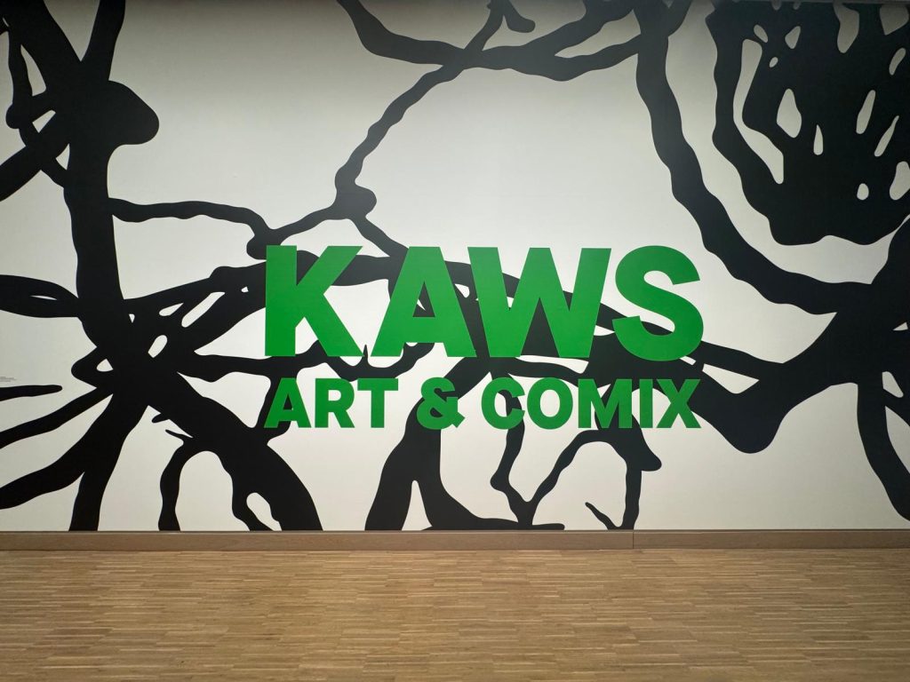 KAWS Art Comix la Albertina Modern cand benzile desenate intra in muzeu 5 1 - KAWS: Art & Comix la Albertina Modern – cand benzile desenate intra in muzeu