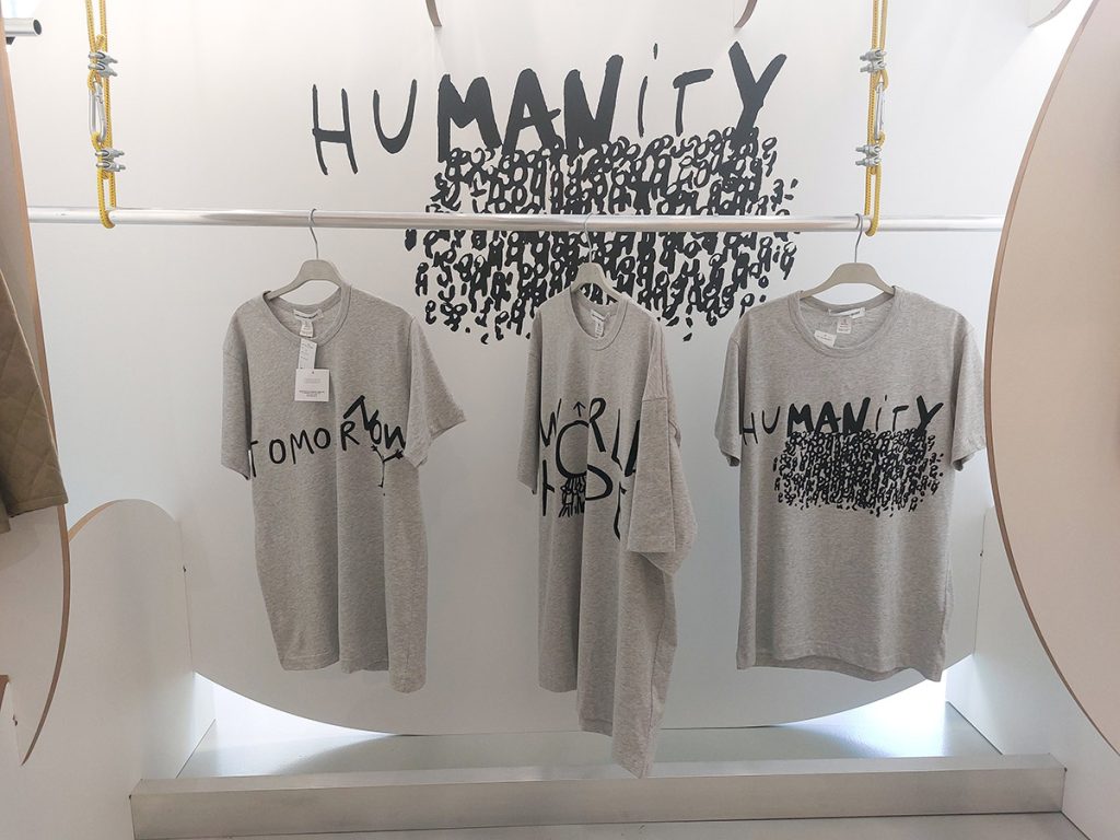 expozitia dan perjovschi si comme des garcons de la entrance store bucharest design festival 19 - Dan Perjovschi x Comme des Garcons. A Story About A Collaboration.