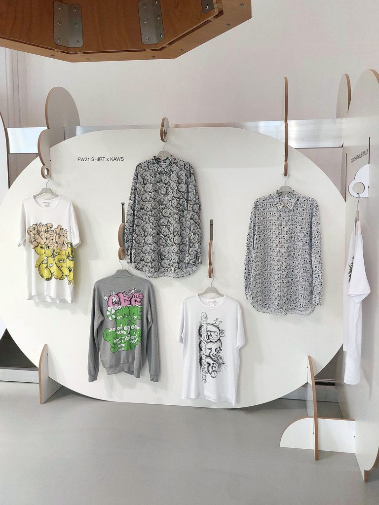 expozitia dan perjovschi si comme des garcons de la entrance store bucharest design festival 22 - Dan Perjovschi x Comme des Garcons. A Story About A Collaboration.