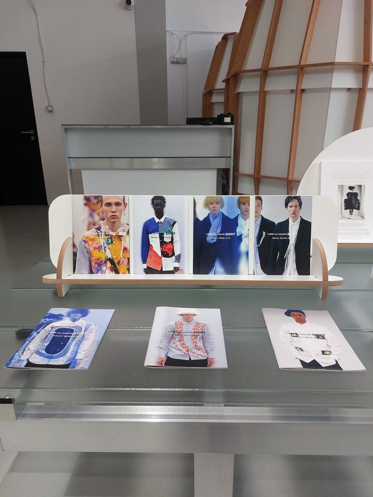 expozitia dan perjovschi si comme des garcons de la entrance store bucharest design festival 23 - Dan Perjovschi x Comme des Garcons. A Story About A Collaboration.