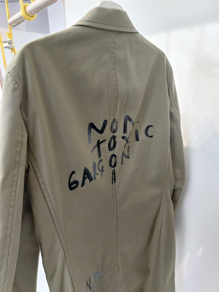 expozitia dan perjovschi si comme des garcons de la entrance store bucharest design festival 6 - Dan Perjovschi x Comme des Garcons. A Story About A Collaboration.