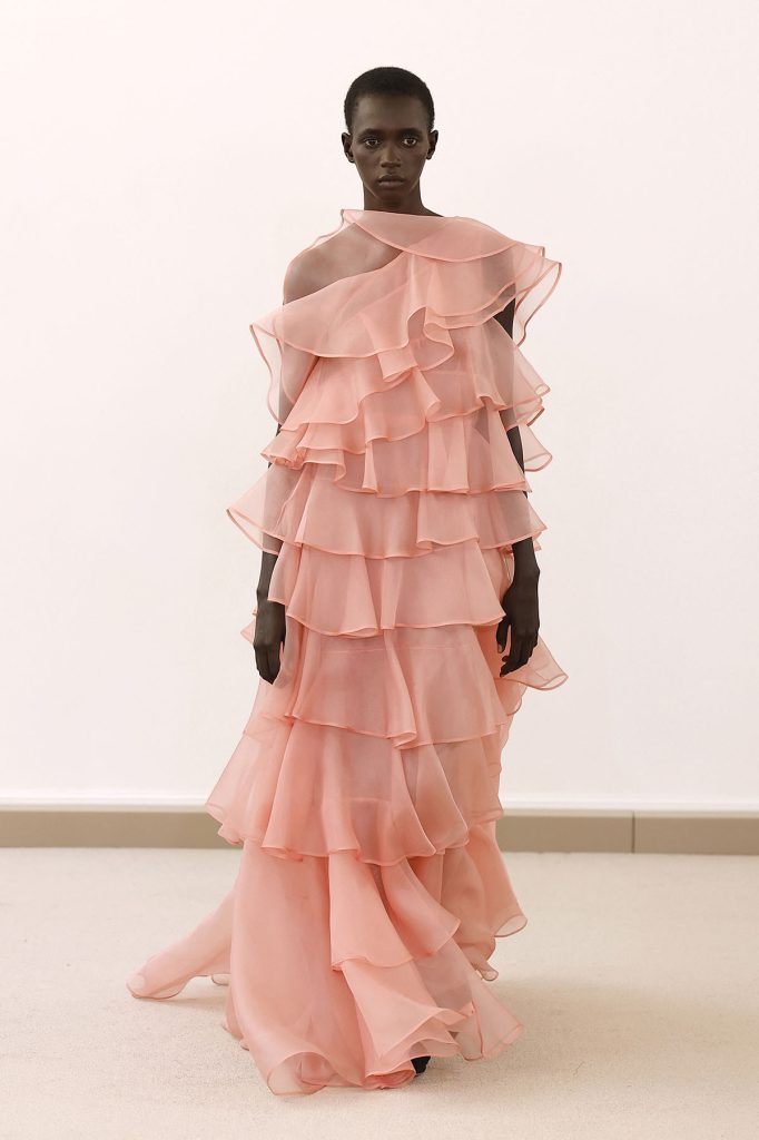 rochii de vara elegante Giambattista Valli primavara vara 2026 1 - Rochii de vara, elegante, casual, de vacanta. Inspiratie pentru 2026.
