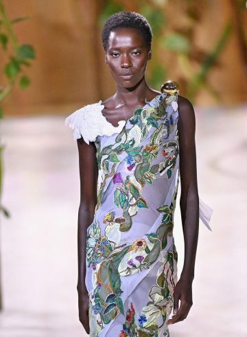 10 rochii haute couture pentru toamna iarna 2026 De pe catwalk pe covorul rosu - 10 rochii haute couture toamna-iarna 2026. De pe catwalk pe covorul rosu.