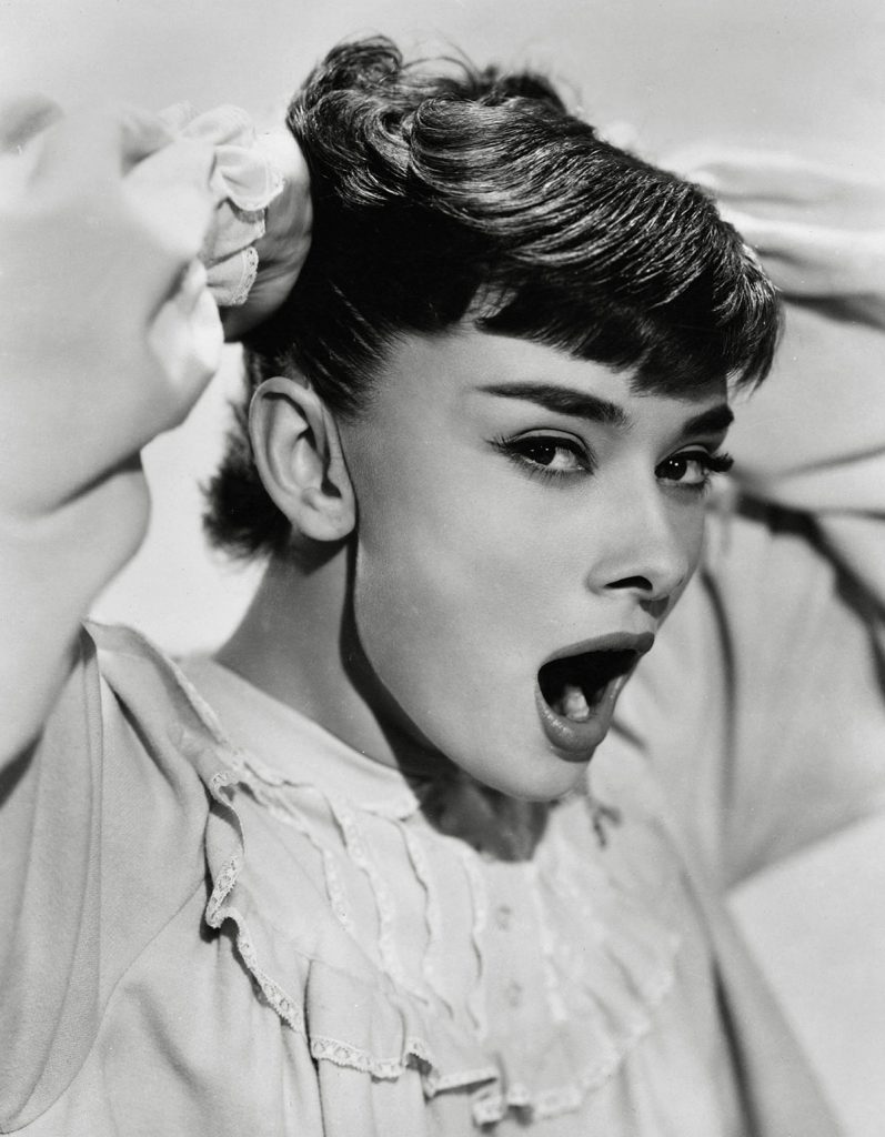 Audrey Hepburn viata si cariera filmul Roman Holiday - Audrey Hepburn (1929–1993) - Viata & cariera