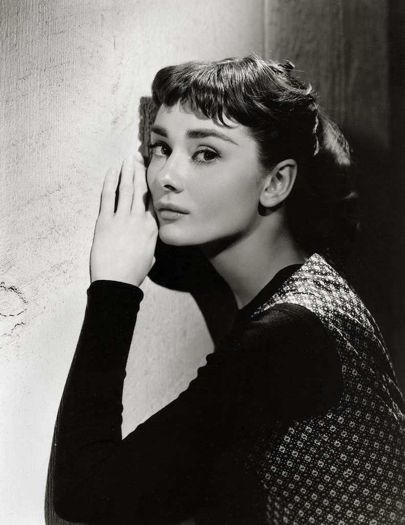Audrey Hepburn viata si cariera filmul Sabrina 1 - Audrey Hepburn (1929–1993) - Viata & cariera