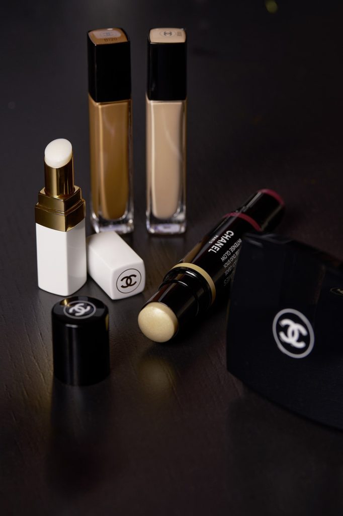 CHANEL FALL WINTER 2026 HAUTE COUTURE SHOW BEAUTY BACKSTAGE PACKSHOTS - Machiajele purtate pe podiumul Chanel Haute Couture toamna-iarna 2026