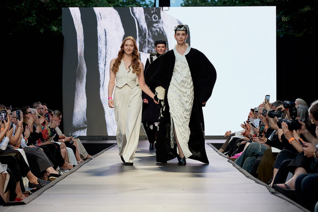 COSTIN DANIELA UAD FASHION Raluca Ciornea - UAD Fashion 2026. 36 de colectii prezentate pe acelasi podium.