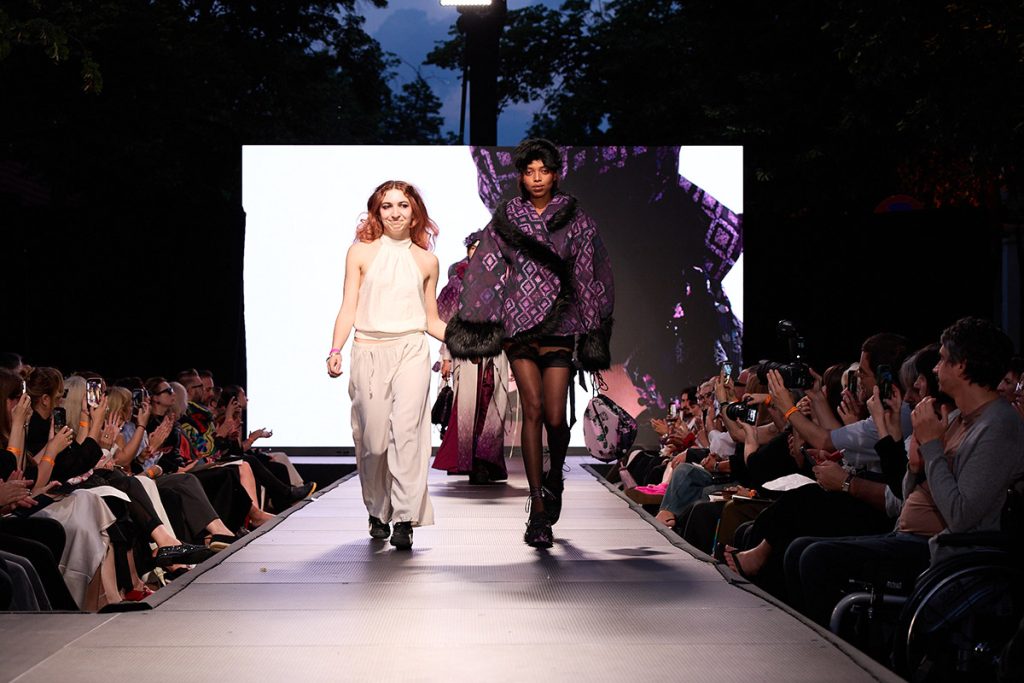 COTFAS IOANA UAD FASHION Raluca Ciornea1 - UAD Fashion 2026. 36 de colectii prezentate pe acelasi podium.