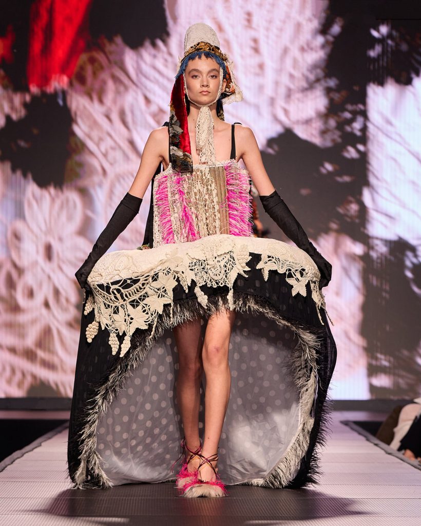 CRISMAREANU ALEXA UAD FASHION Raluca Ciorne3 1 - Colectiile de la UAD Gala pe care le-as purta. Si de ce. O cronica foarte personala.