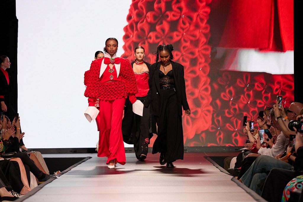 DUMESLE LOUSENIE UAD FASHION Raluca Ciornea4 - UAD Fashion 2026. 36 de colectii prezentate pe acelasi podium.