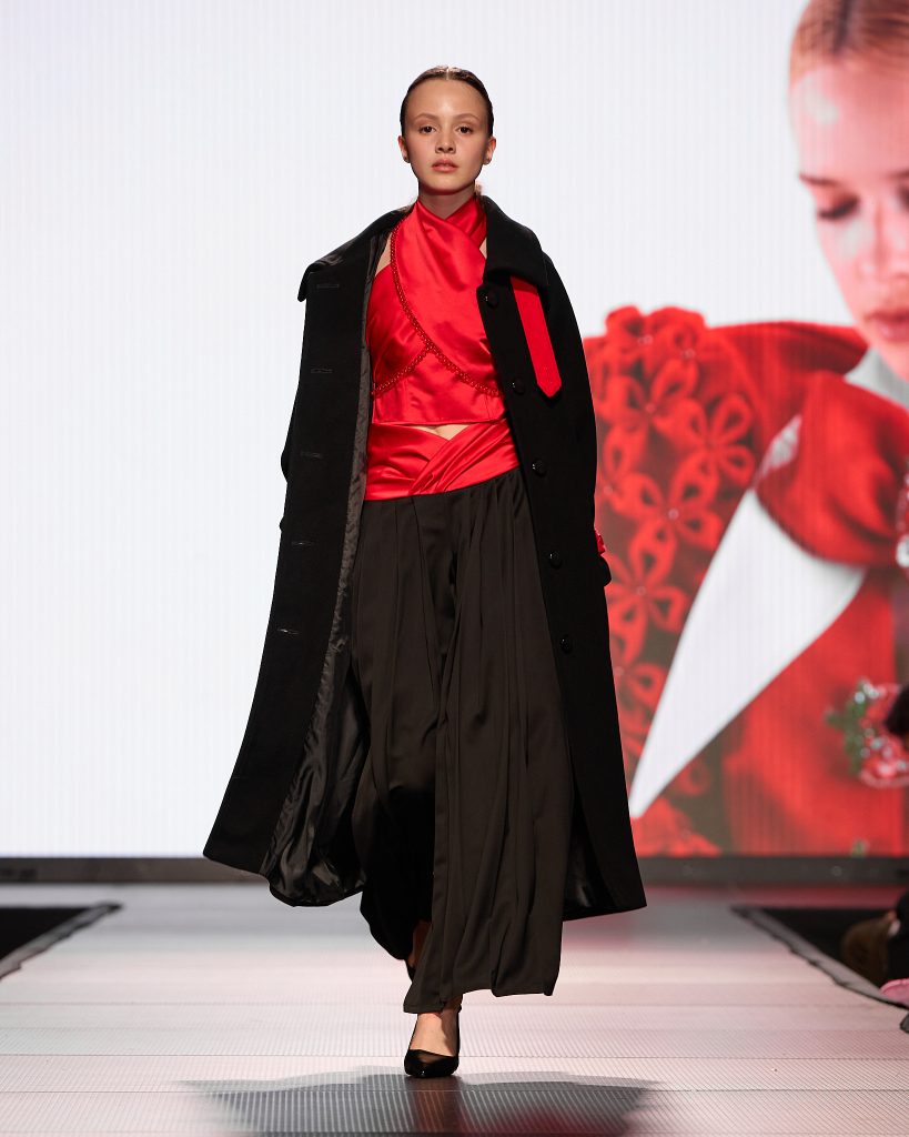 DUMESLE LOUSENIE UAD FASHION Raluca Ciornea7 - Colectiile de la UAD Gala pe care le-as purta. Si de ce. O cronica foarte personala.