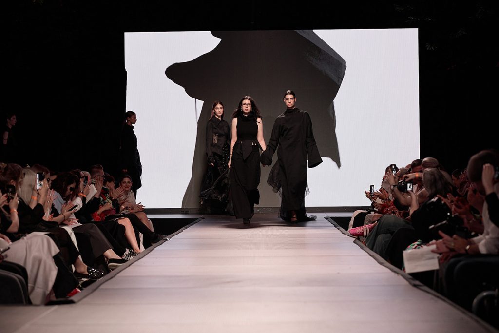 GODZIN LETITIA UAD FASHION Raluca Ciornea4 - UAD Fashion 2026. 36 de colectii prezentate pe acelasi podium.