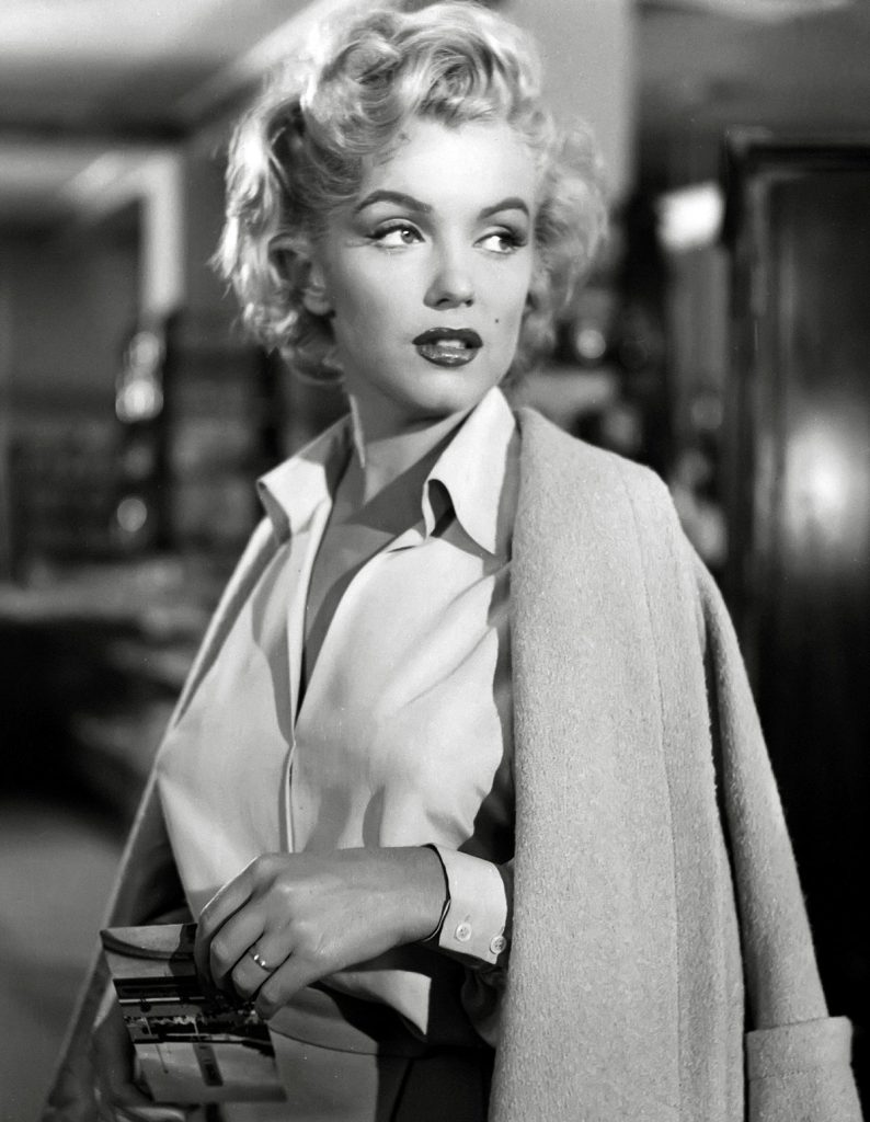 Marilyn Monroe viata si cariera 1 - Marilyn Monroe (1926-1962) - Viata & cariera