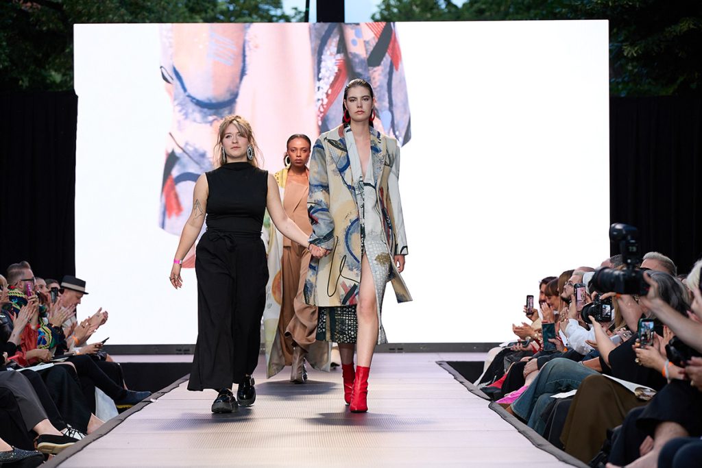 PAPAI IMOLA UAD FASHION Raluca Ciornea1 - UAD Fashion 2026. 36 de colectii prezentate pe acelasi podium.
