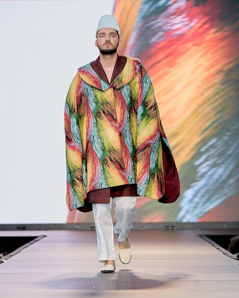 RAMIREZ RODRIGUES ALEJANDRA UAD FASHION Raluca Ciornea.4 1 - Colectiile de la UAD Gala pe care le-as purta. Si de ce. O cronica foarte personala.